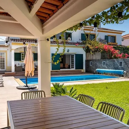 In W Pool&garden * Azeitao
