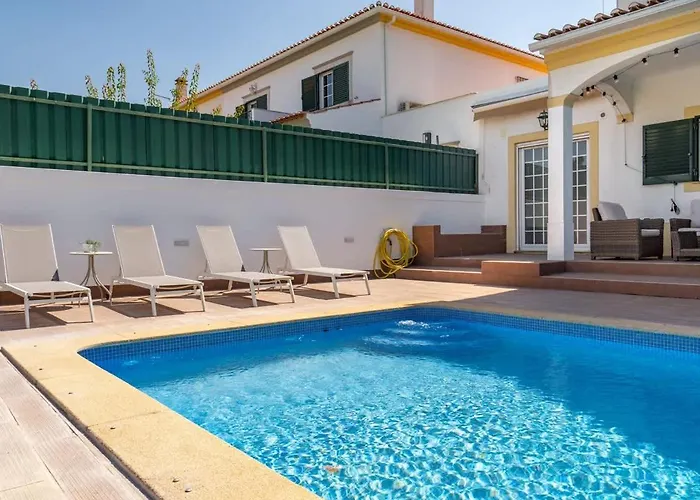 In W Pool And Garden Feriehus Azeitão